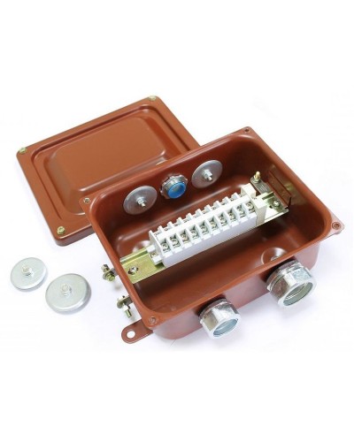 ККМА-10 У2 IP54 (zeta30372). Коробка клеммная металлическая с муфтами АТК для трубной электропроводки. ЗЭТА в Новосибирске
